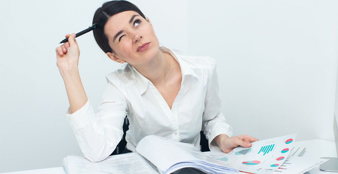 ¿Tercerizar o manejar la contabilidad internamente? Pros y contras para pymes